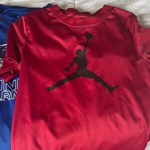 4 Tshirts Nike, under armour